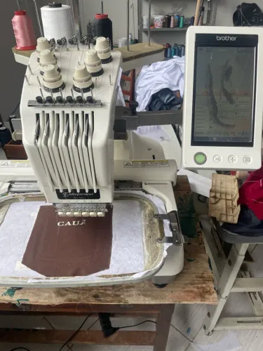 Brother Pr 650 revisada com bastidor de boné