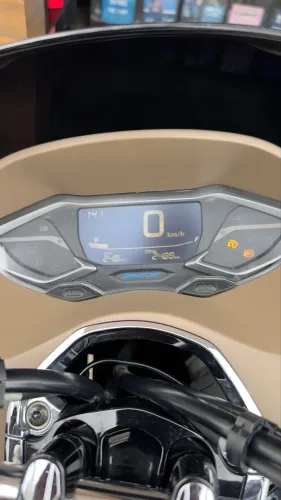 Pcx dlx abs 24 /modelo 25 com baixa quilometragem em perfeito estado de conservação