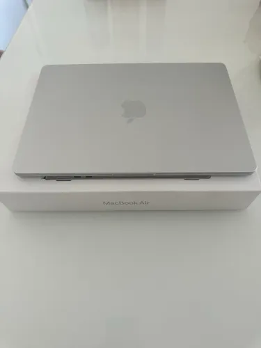 MacBook Air M5 16Gb