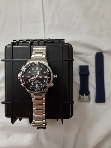 Vendo relógio citizen eco drive BN2031-85E em perfeito estado de conservação, lindo.