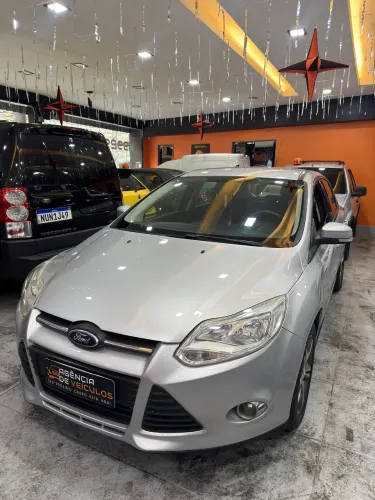 Ford Focus 1.6 S/1.6 SE Flex 16V 5P AUT 2014