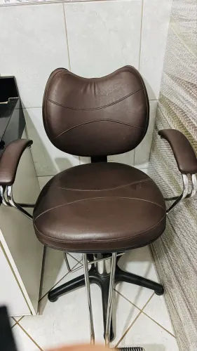 Cadeira de cabeleireiro mega confortável 