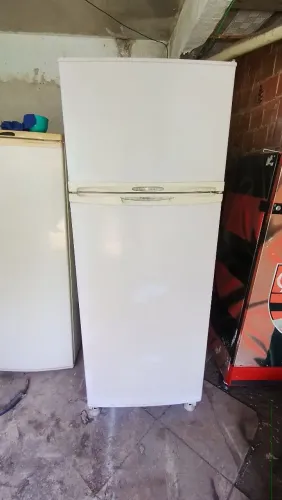 Geladeira usada 