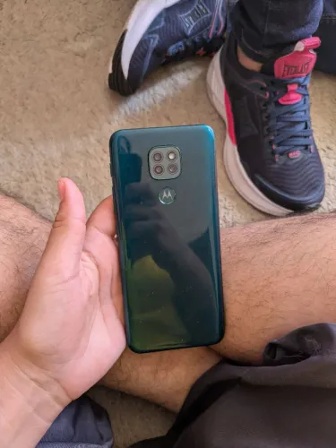 Vendo moto g9 play muito novo