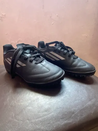 CHUTEIRA INFANTIL ADIDAS