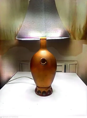 Abajur artesanal dourado 