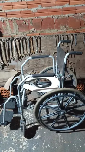 Cadeira de rodas monobloco 