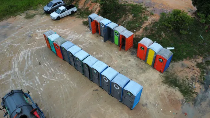 Aluguéis de banheiro químico 