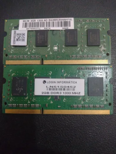 Duas Memórias Ram ddr3 de 2gb 1333 mhz