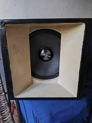 Caixa com medio de 12P 250rms vendo separado também ., Whatsapp *