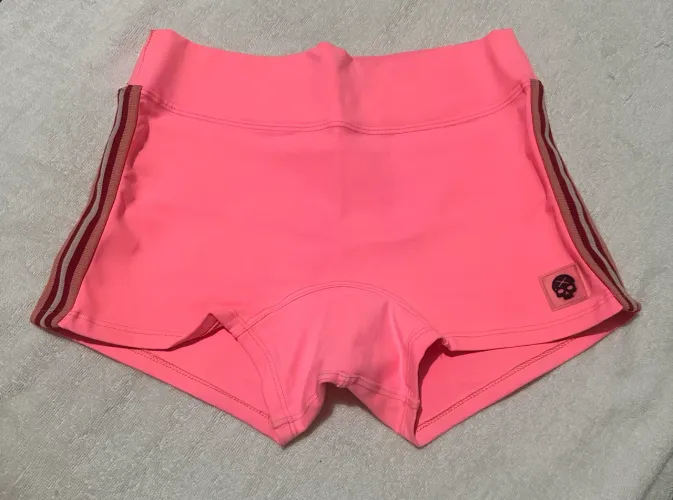 Short Bs Cross TAM: M