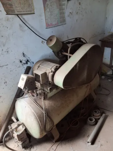 Vende-se compressor 450 pés