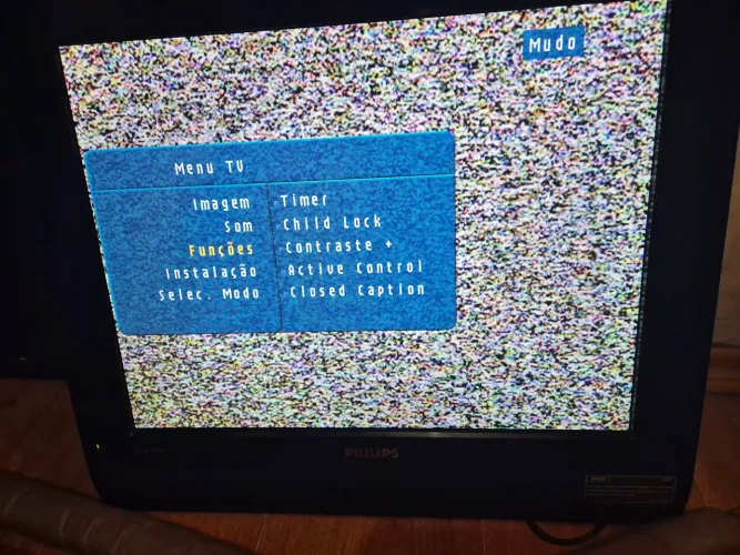 Tv Philips LCD 20 POLEGADAS EM PERFEITO ESTADO 