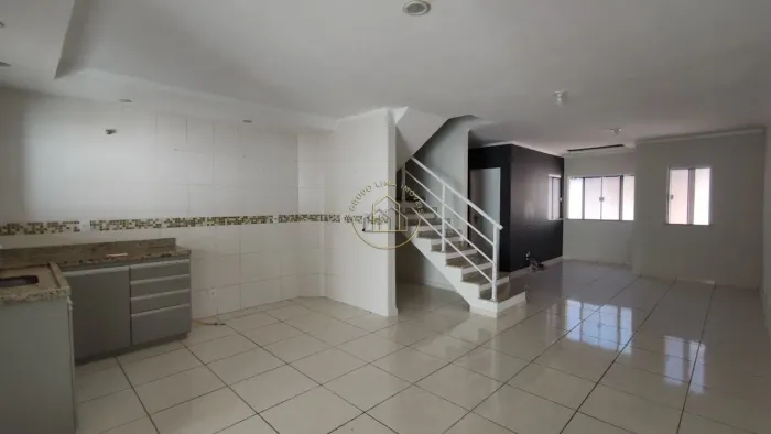 Casa com 2 quartos, sendo 2 suítes e churrasqueira no Jardim Guanabara, Macaé/RJ