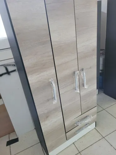 Roupeiro pequeno, entrego