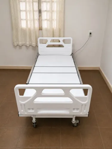 Cama hospitalar elétrica semi nova 5 funções motorizada com colchão semi novo.