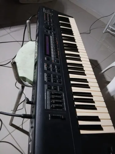 Teclado Roland xp seminovo