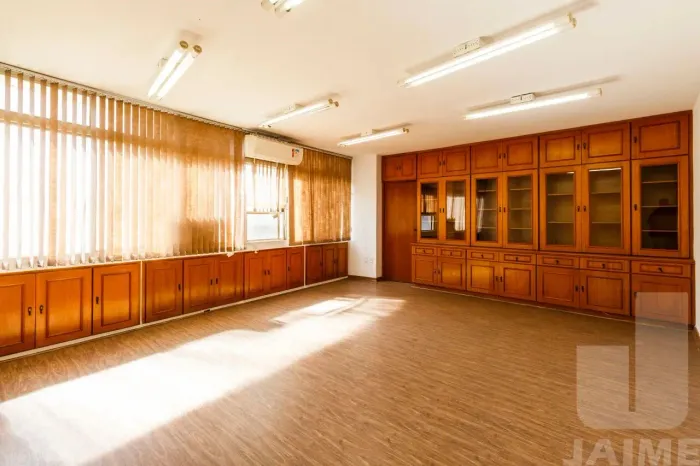 Sala Comercial 47 mts² em Higienópolis.