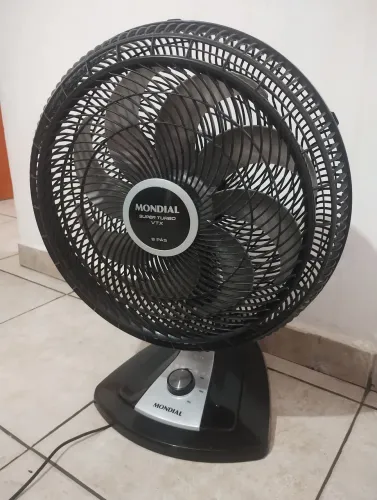 Ventilador de Mesa 40cm Super Turbo Mondial Preto/Prata 140W