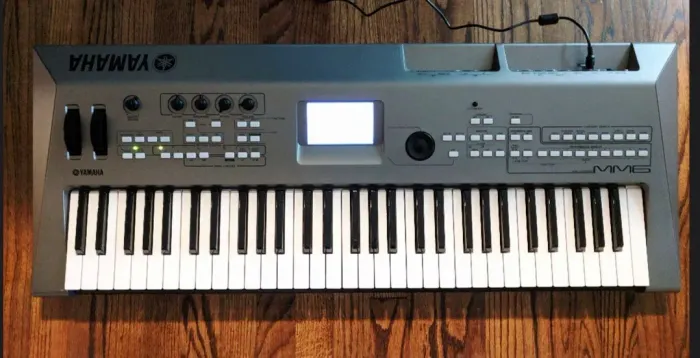 Teclado Yamaha Mm6