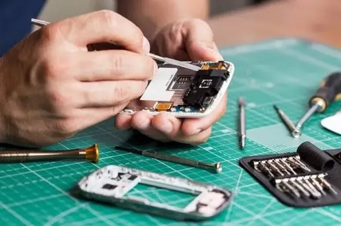 Técnico em Manutenção de Celular 