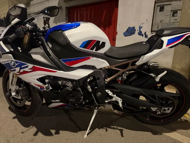 Vendo ou troco S1000 rr m pack