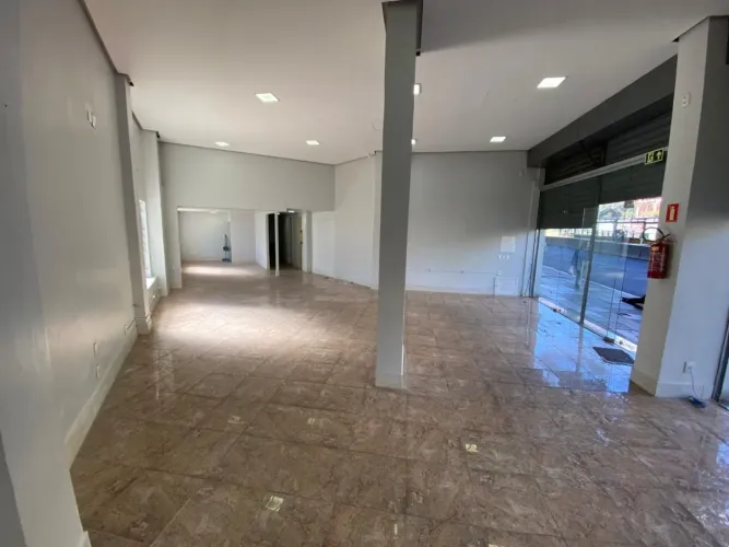 Ponto Comercial/Loja para Locação no Bairro Petrópolis com 114 m² de Área Útil