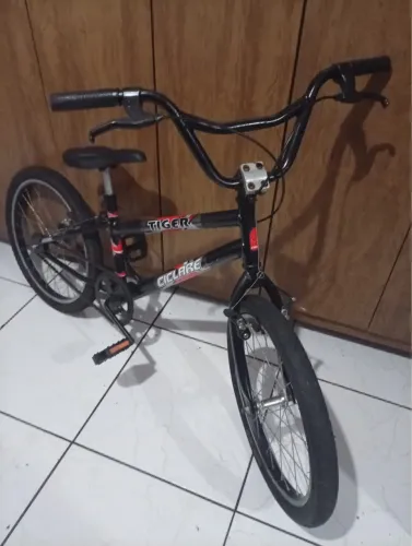 Vende se bicicleta Cross aro 20 aro de alumínio toda revisada 