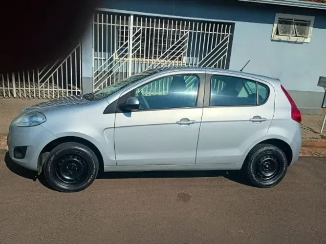 Fiat Palio Attractive 1.0 EVO Fire Flex 8V 5P 2014