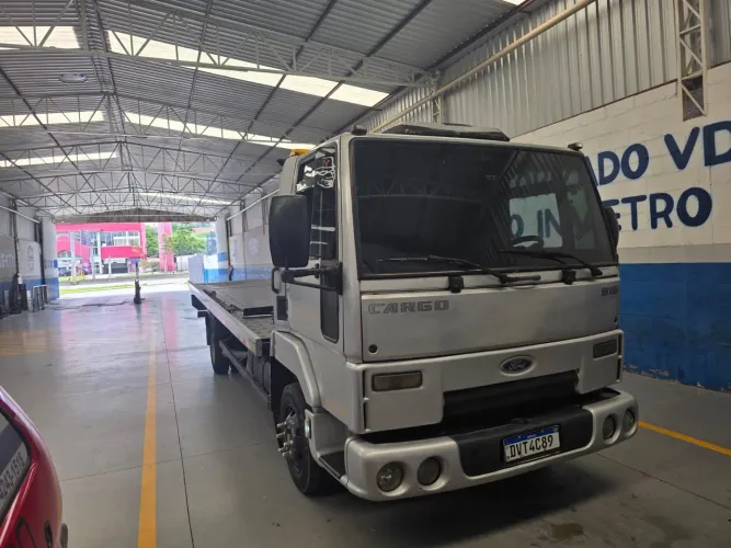 Ford cargo 815 plataforma 6.30 mts