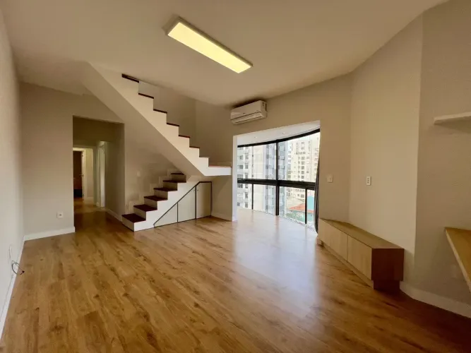 Cobertura duplex - Reformada pronta para morar.