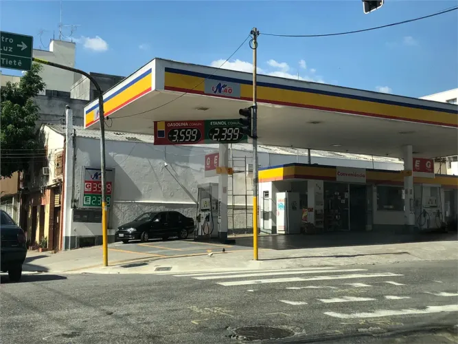 Espaço ideal para posto de gasolina, farmácia e loja no Bom Retiro
