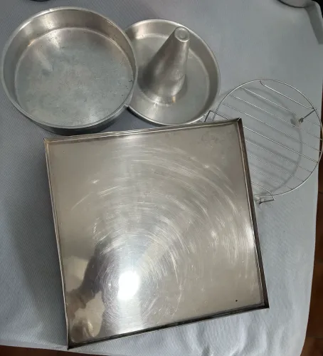 Forma para bolo 10 reais cada uma 
