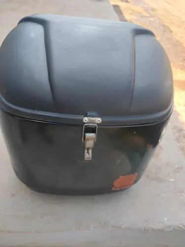 Baú resiplastic 90 litros perfeito estado mais informações: *)