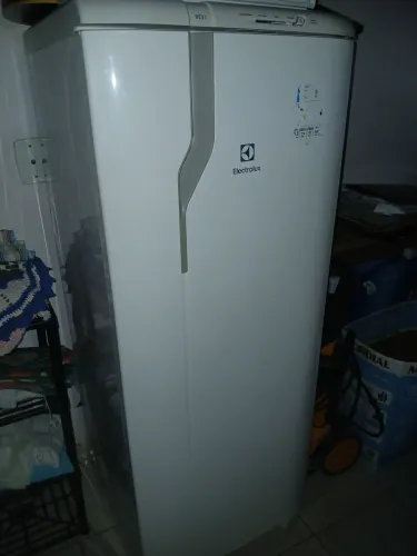 Vende-se pouco tempo de uso