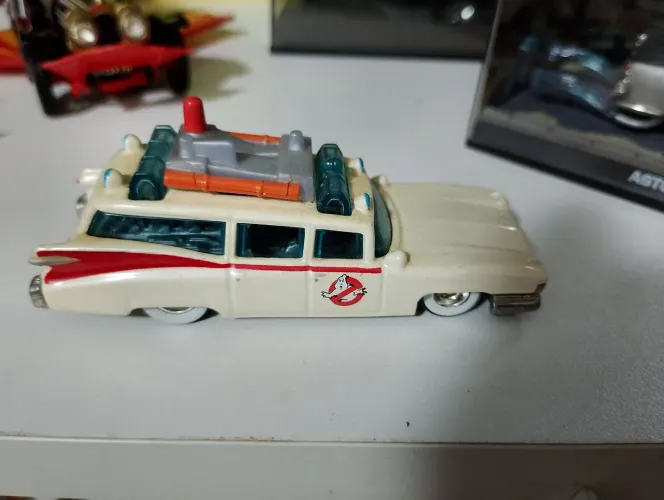 Hot Wheels - Ecto - 1 Cartoon Car - Ghostbusters - Retrô Entreteniment