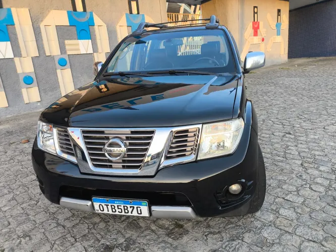Nissan Frontier LE Attack CD 4X4 2.5 TB Die.aut 2013