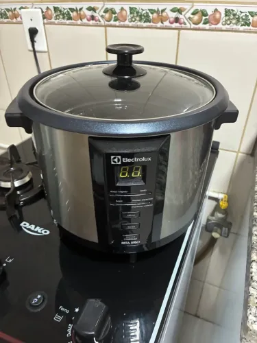 Panela de arroz elétrica