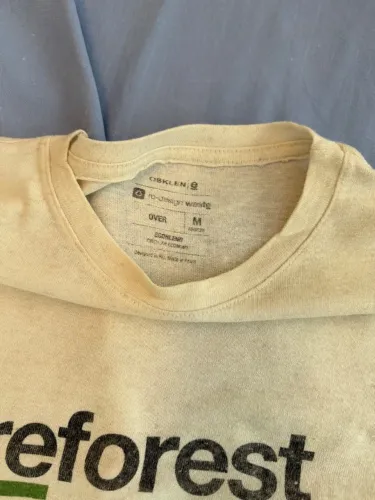 Camiseta Osklen tamanho M , ótimo material , em bom estado