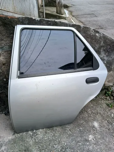 Porta traseira esquerda do Ford Fiesta 1997 a 2005