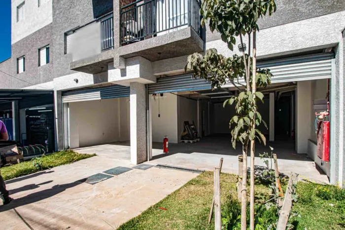Loja na Rua Francisco da Cunha Menezes, 1137 - Salão 2 127 m²