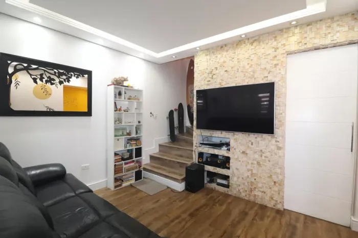 Sobrado à venda na Vila Luzita em Santo André