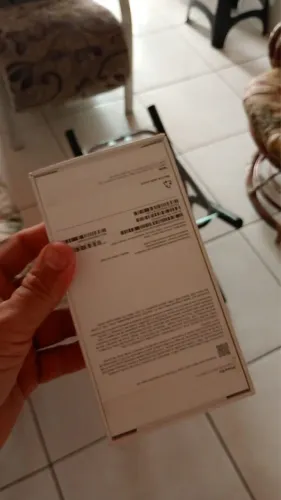 Vendo iPhone 16e 128 gigas branco menos de 1 mês de uso 4700 valendo por 4000