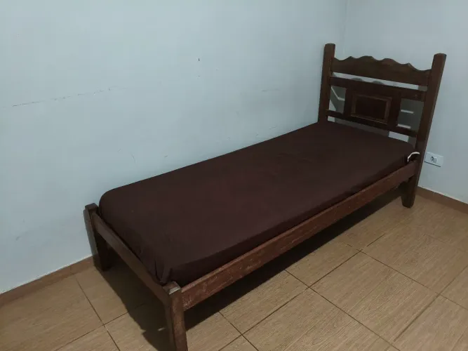 Cama de Solteiro Madeira Bruta