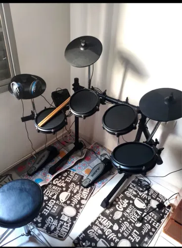 Bateria alesis turbo  mesh kit