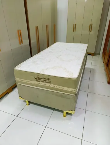 Cama Box solteiro Jasmin Plus, base + colchão com molas ensacadas - Entrega imediata;