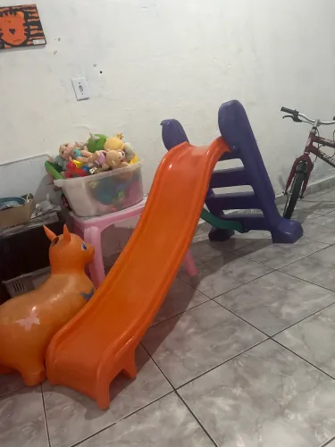 Escorrego infantil