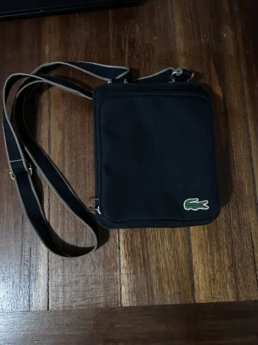 bolsa crossbody lacoste