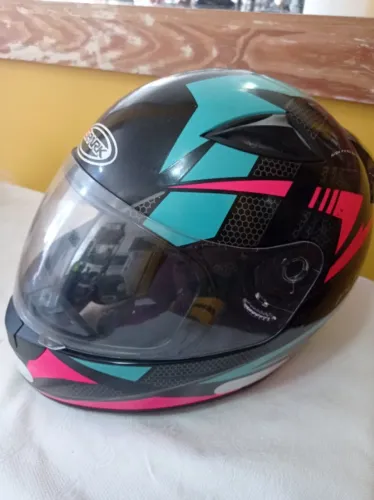 Capacete com pouco uso tamanho 58
