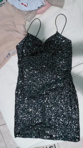 Vestido de festa preto com lantejoulas brilhantes, tamanho P/M